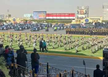 صور | مشاركة شعبية واسعة في احتفالات «العيد الـ74 للعين الساهرة».. وعروض قتالية وتكنولوجية تبهر الحاضرين
