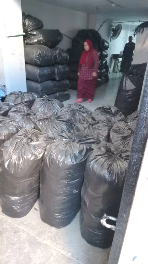 بتوجيهات محافظ الدقهلية.. حملة تفتيشية لمراجعة الاشتراطات البيئية بمصانع جمصة 3 - جريدة الجمهورية WhatsApp Image 2026 01 29 at 1.34.10 PM 3 - جريدة الجمهورية