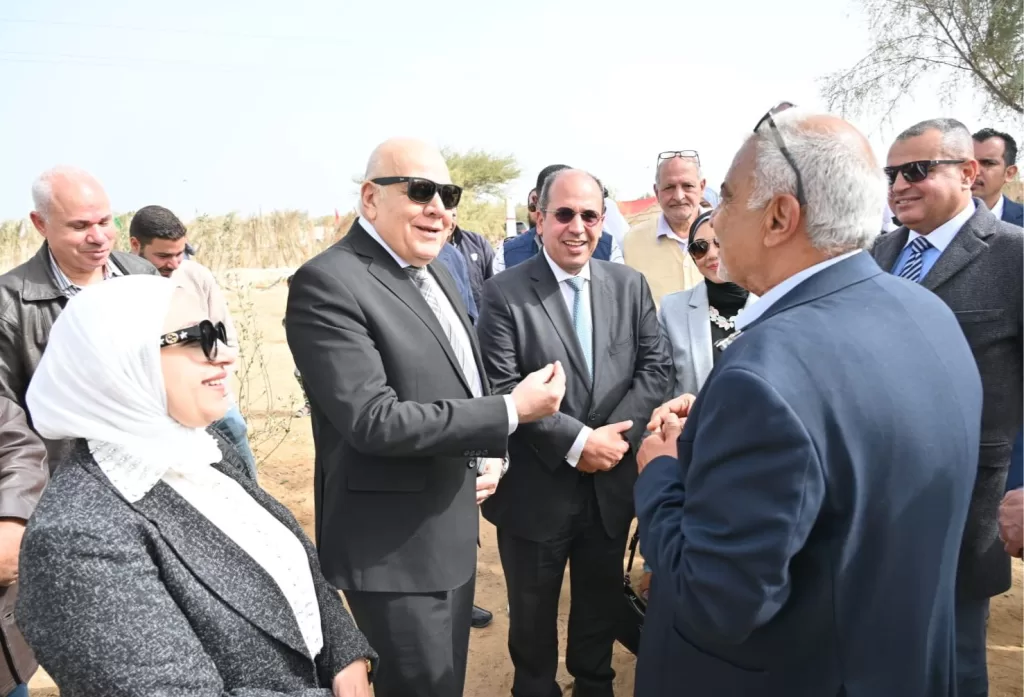 الجامعة البريطانية في مصر تدشن مشروعًا بحثيًا لتحويل المخلفات الزراعية إلى أعلاف حيوانية بنويبع 5 - جريدة الجمهورية WhatsApp Image 2026 01 29 at 4.24.23 PM 1 - جريدة الجمهورية