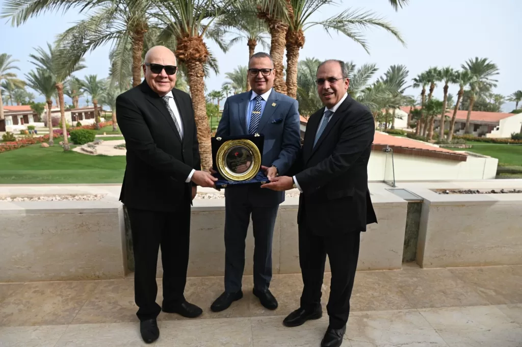 الجامعة البريطانية في مصر تدشن مشروعًا بحثيًا لتحويل المخلفات الزراعية إلى أعلاف حيوانية بنويبع 6 - جريدة الجمهورية WhatsApp Image 2026 01 29 at 4.24.23 PM 2 - جريدة الجمهورية