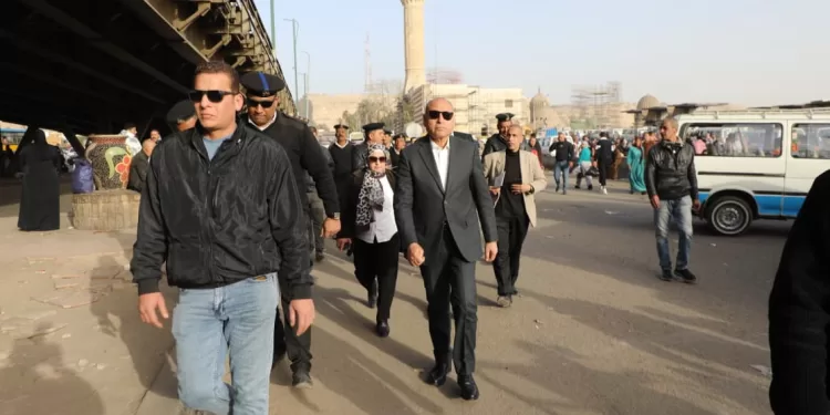 محافظ القاهرة يتابع أعمال فك وإزالة كوبري السيدة عائشة ضمن خطة إحياء القاهرة التاريخية