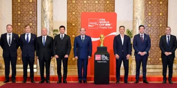 فيديو| الرئيس عبد الفتاح السيسي يستقبل وفد الاتحاد الدولي لكرة القدم «فيفا»