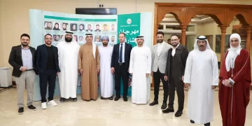 في واحدة من أمسيات ” الشارقة للشعر العربي” شعراء ينثرون إبداعاتهم في فضاءات الجمال