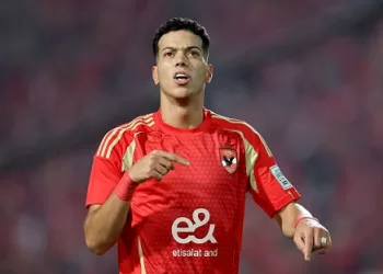 إمام عاشور يعتذر لجماهير الأهلي.. ويوضح أسباب غيابه عن رحلة تنزانيا