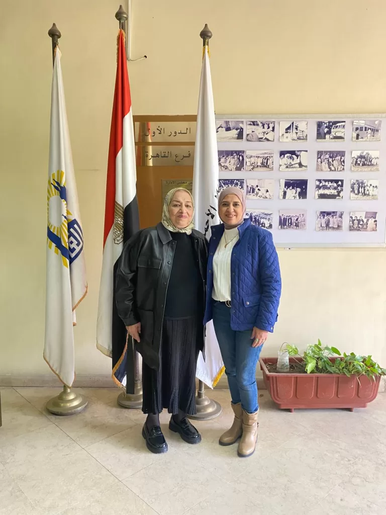 الاستاذه سلوى ود غادة واكد - جريدة الجمهورية