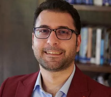 الكاتب اللبناني " محمد طرزي" .. صاحب جزيرة القرنفل: نجيب محفوظ يشبه مصر وحاراتها وصعد إلى" قمة المجد الأدبي" 1 - جريدة الجمهورية الكاتب اللبناني ” محمد طرزي” .. صاحب جزيرة القرنفل: نجيب محفوظ يشبه مصر وحاراتها وصعد إلى” قمة المجد الأدبي”