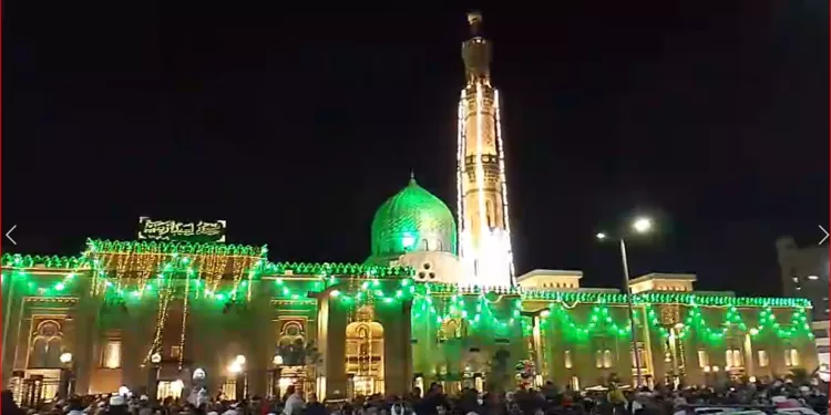 فيديو| كرم الضيافة وإطعام الطعام.. أبرز مظاهر احتفالات الليلة الختامية لمولد السيدة زينب 1 - جريدة الجمهورية فيديو| كرم الضيافة وإطعام الطعام.. أبرز مظاهر احتفالات الليلة الختامية لمولد السيدة زينب