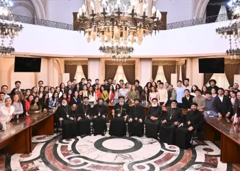 البابا يلتقي شباب كنيستين من إيبارشية «نيويورك» بالإسكندرية