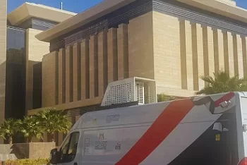 «الخارجية» تتسلم سيارات مراكز تكنولوجية متنقلة لتقديم خدمات التصديقات بالقاهرة