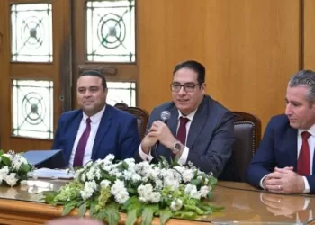 «رئيس جامعة القاهرة» يشهد ختام البرنامج التدريبي لتأهيل القيادات الإدارية 3 - جريدة الجمهورية «رئيس جامعة القاهرة» يشهد ختام البرنامج التدريبي لتأهيل القيادات الإدارية