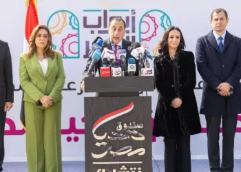 مدبولي يُطلق مبادرة «أبواب الخير» الرئاسية.. ملحمة إنسانية لتوزيع 70 مليون وجبة وملايين الكراتين الغذائية