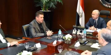 الهيئة العامة للاستثمار تبحث إجراءات تشغيل مشروع «فوسكور» لتركيز الفوسفات بقنا