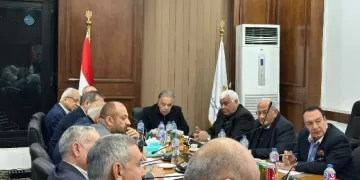 غرفة الصناعات الكيماوية تبحث مع «تحديث الصناعة» سبل خفض الانبعاثات الكربونية ودعم التنافسية التصديرية