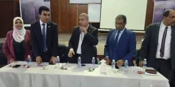 مجلس أمناء إدارة «العاشرمن رمضان» يناقش الاستعداد لاستقبال النصف الثاني من العام الدراسي