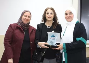 «إعلام عين شمس» تُوعي طلابها بـ«مخاطر السوشيال ميديا» 2 - جريدة الجمهورية «إعلام عين شمس» تُوعي طلابها بـ«مخاطر السوشيال ميديا»