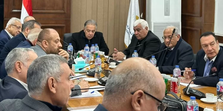 غرفة الصناعات الكيماوية تبحث مع «تحديث الصناعة» دعم التحول الأخضر وتعزيز التصدير