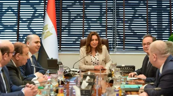 وزيرة التنمية المحلية: التوسع في وحدات «البيوجاز» بالصعيد ووادي النطرون لدعم الاقتصاد الأخضر 1 - جريدة الجمهورية وزيرة التنمية المحلية: التوسع في وحدات «البيوجاز» بالصعيد ووادي النطرون لدعم الاقتصاد الأخضر