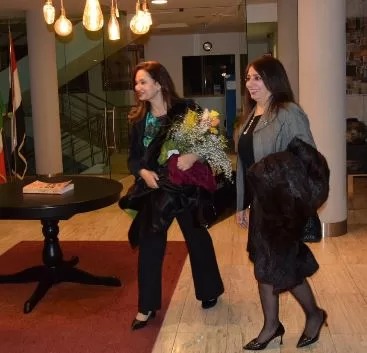 «رانيا يحيى» تختتم عامًا حافلاً بالفعاليات وتسلم القيادة لـ «رشا صالح» 14 - جريدة الجمهورية 14 10 - جريدة الجمهورية