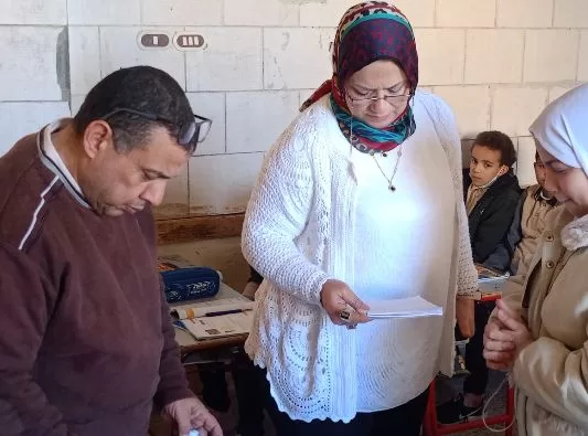 وكيل تعليم مطروح تتفقد مدارس المحافظة لمتابعة انضباط العملية التعليمية 3 - جريدة الجمهورية 2 130 - جريدة الجمهورية