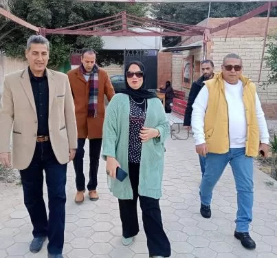 «وكيل تعليم مطروح» تتفقد المدارس وتوجه بتبصير الطلاب بالمشروعات القومية