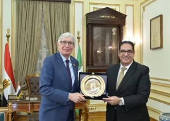 رئيس جامعة القاهرة يبحث مع سفير «بيرو» تعزيز التعاون الأكاديمي والبحثي مع جامعات أمريكا اللاتينية
