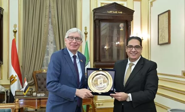 رئيس جامعة القاهرة يبحث مع سفير «بيرو» تعزيز التعاون الأكاديمي والبحثي مع جامعات أمريكا اللاتينية