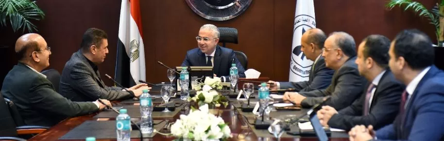 الهيئة العامة للاستثمار تبحث إجراءات تشغيل مشروع «فوسكور» لتركيز الفوسفات بقنا 3 - جريدة الجمهورية 3 108 - جريدة الجمهورية