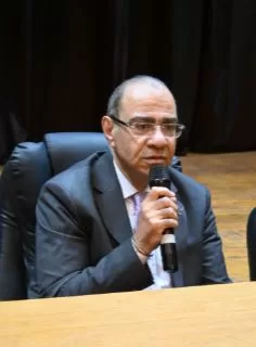 بحضور المدير التنفيذي لمستشفيات جامعة القاهرة..قصر العيني يحتفي بأطباء الامتياز بنظام (5+2) 3 - جريدة الجمهورية 3 74 - جريدة الجمهورية