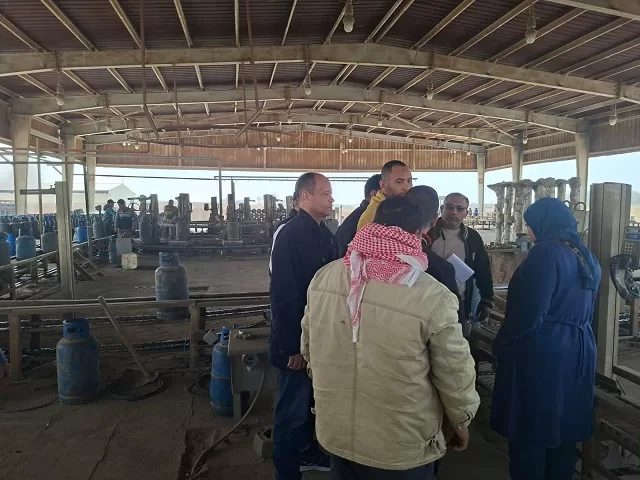 حملة تفتيشية على محطات الوقود وتعبئة البوتاجاز بالفيوم 4 - جريدة الجمهورية 38 - جريدة الجمهورية