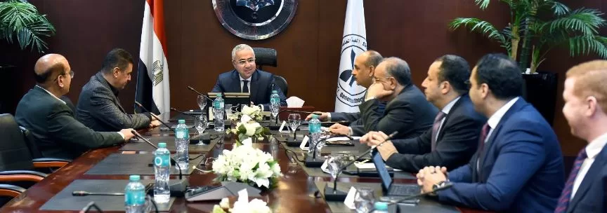 الهيئة العامة للاستثمار تبحث إجراءات تشغيل مشروع «فوسكور» لتركيز الفوسفات بقنا 4 - جريدة الجمهورية 4 83 - جريدة الجمهورية