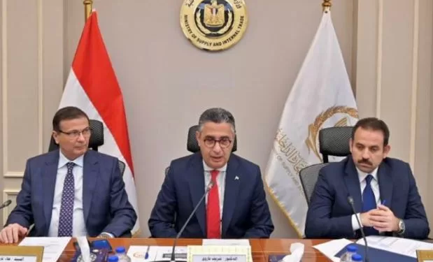 «التموين والزراعة ومستقبل مصر» يتفقون على استيراد كميات ضخمة من الدواجن لضبط الأسعار