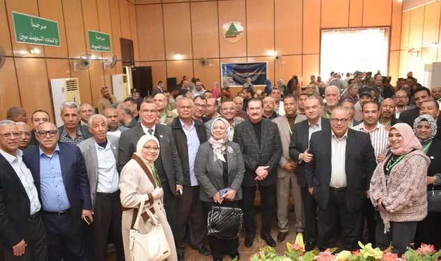 هاني ضاحي: دعم مهندسي المحافظات الحدودية أولوية.. وتطوير طريق «الداخلة/الخارجة» ركيزة للتنمية 1 - جريدة الجمهورية هاني ضاحي: دعم مهندسي المحافظات الحدودية أولوية.. وتطوير طريق «الداخلة/الخارجة» ركيزة للتنمية