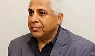 الكاتب والأكاديمي الفلسطيني الدكتور محمد البوجي