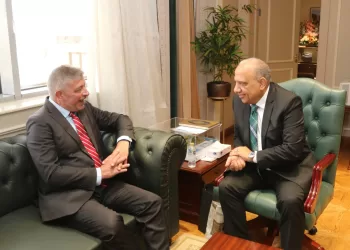 وزير الكهرباء وسفير الدانمارك يبحثان ضخ استثمارات جديدة في مشروعات الطاقة المتجددة