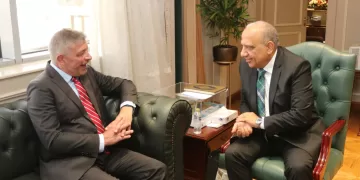 وزير الكهرباء وسفير الدانمارك يبحثان ضخ استثمارات جديدة في مشروعات الطاقة المتجددة