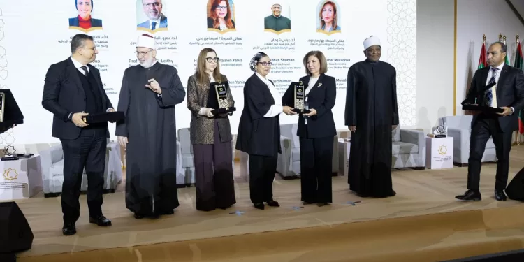 التعليم في مواجهة التطرف الديني.. رؤى أكاديمية ودينية لدعم حقوق المرأة