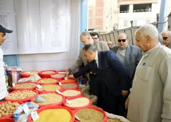 افتتاح معارض “أهلًا رمضان” بالزقازيق لتوفير السلع بأسعار مخفضة