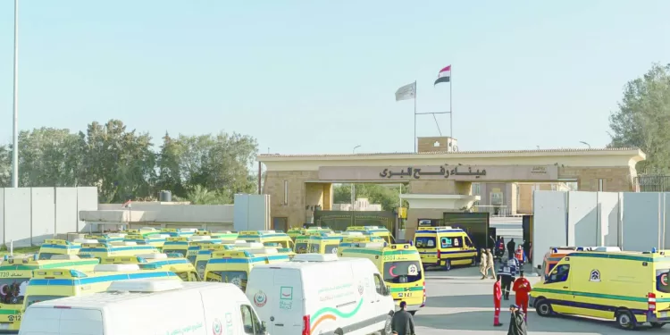 بيراميدز يخشى نزيف النقاط.. وسموحة ينافس الكبار