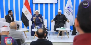 محذرًا من «الفتاوى الإلكترونية»: «خالد الجندي» يؤكد على دور الأسرة كحصن أول لمواجهة التطرف