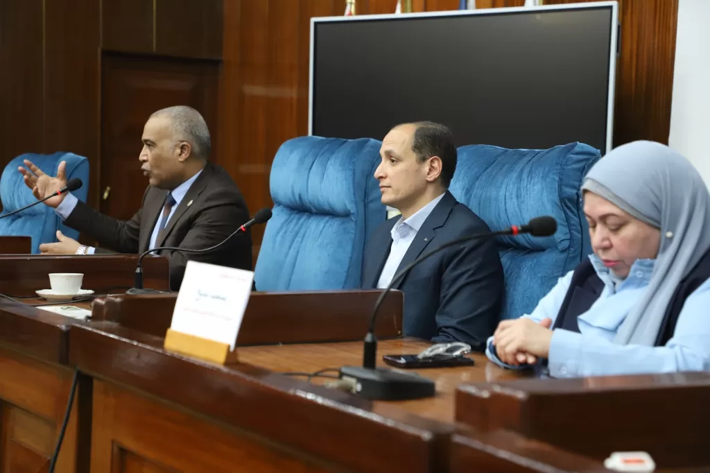 صابر يشهد ختام برنامج «تخطيط وتنمية المسار الوظيفي» بالنقابة العامة للبترول 5 - جريدة الجمهورية WhatsApp Image 2026 02 06 at 5.03.23 PM - جريدة الجمهورية