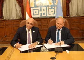 بمشاركة أوروبية وفرنسية.. «محافظ القاهرة» و«تنمية المشروعات» يوقعان اتفاقًا لاستكمال تطوير الزاوية الحمراء