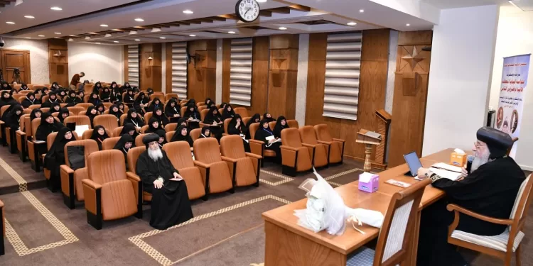 البابا تواضروس يفتتح سيمنار أديرة الراهبات
