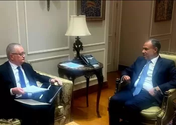 بمناسبة انتهاء فترة عمله في القاهرة.. وزير الخارجية يستقبل السفير الروسي ويؤكدان عمق الشراكة الاستراتيجية