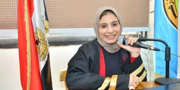 بتقدير امتياز.. «تجارة أزهر البنات» تمنح الباحثة عزة السباعي درجة الماجستير في الاقتصاد