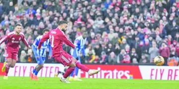 رحيل «عواد» و«شيكوبانزا» عن القلعة البيضاء