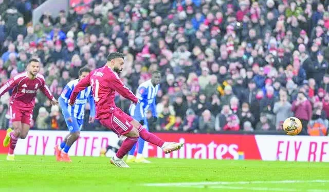 رحيل «عواد» و«شيكوبانزا» عن القلعة البيضاء