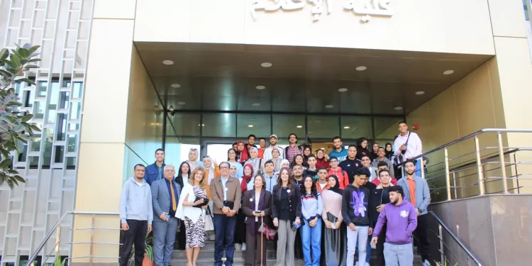 «إعلام عين شمس» تُطلق مبادرة «معًا يوم بلا شاشات» لتعزيز الوعي الرقمي لدى الطلاب