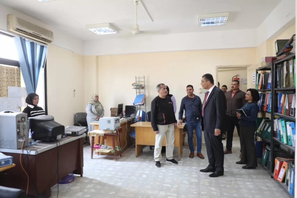 في أول يوم عمل.. محافظ البحر الأحمر الجديد يتفقد إدارات الديوان العام ويحاور الموظفين 2 - جريدة الجمهورية WhatsApp Image 2026 02 17 at 3.22.47 PM1 - جريدة الجمهورية