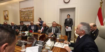 تعزيزًا للتعاون بين السلطتين.. وزير العدل يلتقي نواب البرلمان والشيوخ