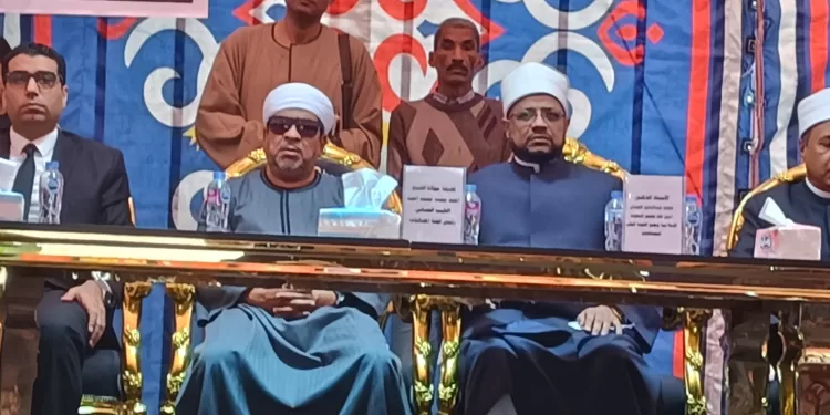 بعد عداء سنوات طويلة.. مصالحات الأزهر تنجح في إنهاء خصومة «خليفة» و«عبد الرحيم» 1 - جريدة الجمهورية «القابضة للمياه» ترفع درجة الاستعداد بالشركات التابعة لاستقبال شهر رمضان